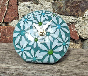 Fused Glass Daisy 'Q' Clock